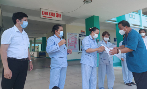 4 bệnh nhân COVID-19 ở Đà Nẵng ra viện - Ảnh 1. 4 bệnh nhân COVID-19 ở Đà Nẵng ra viện - Ảnh 1.