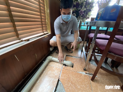 Dân chung cư ở Hà Nội kêu trời vì bể chất thải thấm sang nước sinh hoạt - Ảnh 3. Dân chung cư ở Hà Nội kêu trời vì bể chất thải thấm sang nước sinh hoạt - Ảnh 3.