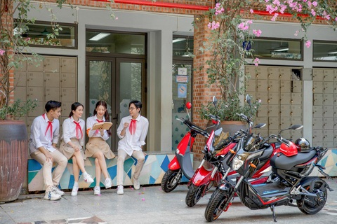 Nỗi lo của phụ huynh: Lựa chọn dòng xe máy điện bền và an toàn cho con - Ảnh 1. Nỗi lo của phụ huynh: Lựa chọn dòng xe máy điện bền và an toàn cho con - Ảnh 1.