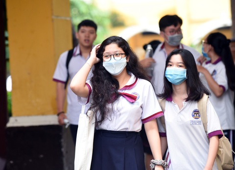 Đề thi tốt nghiệp THPT nhẹ nhàng, điểm chuẩn sẽ tăng? - Ảnh 1. Đề thi tốt nghiệp THPT nhẹ nhàng, điểm chuẩn sẽ tăng? - Ảnh 1.