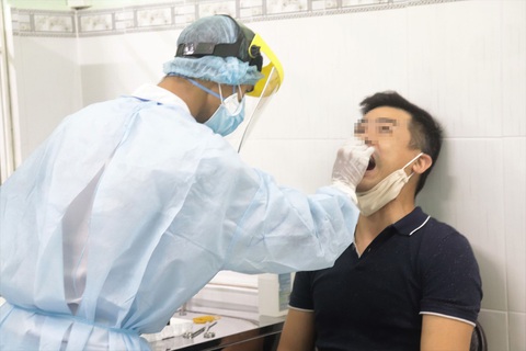 Người ở TP.HCM về từ Đà Nẵng cần theo dõi sức khỏe trong 28 ngày - Ảnh 1. Người ở TP.HCM về từ Đà Nẵng cần theo dõi sức khỏe trong 28 ngày - Ảnh 1.