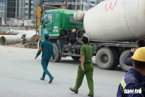 Tài xế không đeo khẩu trang chạy không kịp và thiên đường... nóc hầm Thủ Thiêm - Ảnh 3. Tài xế không đeo khẩu trang chạy không kịp và thiên đường... nóc hầm Thủ Thiêm - Ảnh 3.