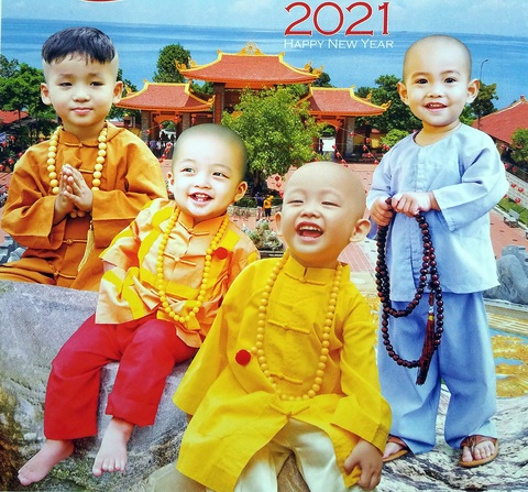 Người Việt hải ngoại chuộng lịch Việt Nam chuyển sang hơn lịch in tại Trung Quốc - Ảnh 1. Người Việt hải ngoại chuộng lịch Việt Nam chuyển sang hơn lịch in tại Trung Quốc - Ảnh 1.