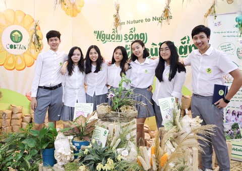 Tái chế cùi bắp, học sinh Việt Nam vô địch cuộc thi Khởi nghiệp trẻ quốc tế 2020 - Ảnh 1. Tái chế cùi bắp, học sinh Việt Nam vô địch cuộc thi Khởi nghiệp trẻ quốc tế 2020 - Ảnh 1.