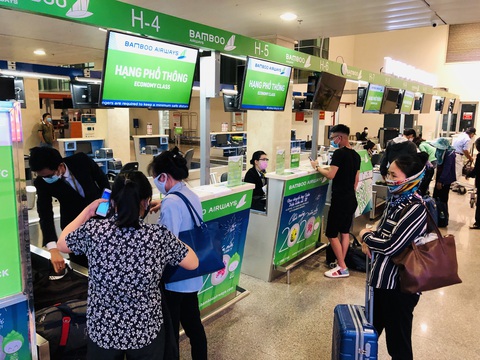 Các hãng bay mở bán hàng triệu vé Tết 2021 - Ảnh 1. Các hãng bay mở bán hàng triệu vé Tết 2021 - Ảnh 1.