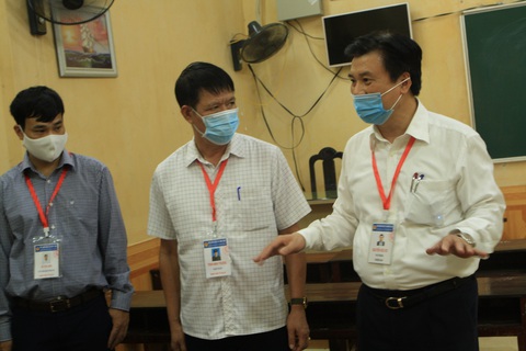 Những hình ảnh khởi động ngày đầu chấm thi tốt nghiệp THPT 2020 - Ảnh 1. Những hình ảnh khởi động ngày đầu chấm thi tốt nghiệp THPT 2020 - Ảnh 1.
