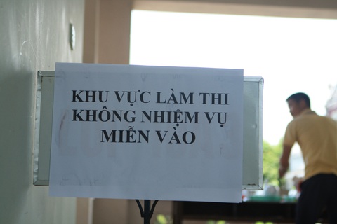 Những hình ảnh khởi động ngày đầu chấm thi tốt nghiệp THPT 2020 - Ảnh 13. Những hình ảnh khởi động ngày đầu chấm thi tốt nghiệp THPT 2020 - Ảnh 13.