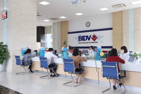 Ngân hàng đẩy mạnh thanh toán online mùa COVID-19 - Ảnh 1. Ngân hàng đẩy mạnh thanh toán online mùa COVID-19 - Ảnh 1.