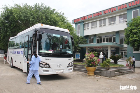 Bé gái 1 tuổi và 9 người khác ở Đà Nẵng được công bố khỏi COVID-19 - Ảnh 6. Bé gái 1 tuổi và 9 người khác ở Đà Nẵng được công bố khỏi COVID-19 - Ảnh 6.