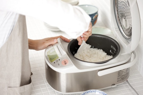 Nồi cơm điện cứu tinh của các bà nội trợ ra đời thế nào? - Ảnh 1. Nồi cơm điện cứu tinh của các bà nội trợ ra đời thế nào? - Ảnh 1.