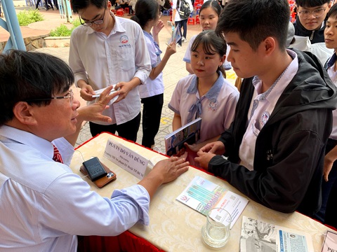 ĐH Sư phạm kỹ thuật TP.HCM tuyển thẳng ‘thí sinh điểm cao rớt đại học’ - Ảnh 1. ĐH Sư phạm kỹ thuật TP.HCM tuyển thẳng ‘thí sinh điểm cao rớt đại học’ - Ảnh 1.