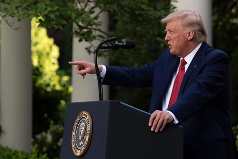 Ông Trump: Nếu Trung Quốc hung hăng ở Hong Kong, tôi sẽ lấy lại mọi thứ - Ảnh 1. Ông Trump: Nếu Trung Quốc hung hăng ở Hong Kong, tôi sẽ lấy lại mọi thứ - Ảnh 1.