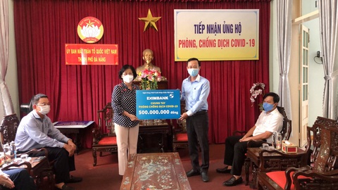 Eximbank ủng hộ 500 triệu đồng tiếp sức Đà Nẵng chống dịch - Ảnh 1. Eximbank ủng hộ 500 triệu đồng tiếp sức Đà Nẵng chống dịch - Ảnh 1.