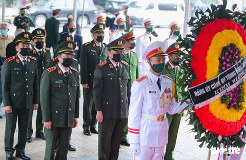 Hai ngày quốc tang, tưởng nhớ và tiễn biệt nguyên Tổng bí thư Lê Khả Phiêu - Ảnh 14. Hai ngày quốc tang, tưởng nhớ và tiễn biệt nguyên Tổng bí thư Lê Khả Phiêu - Ảnh 14.