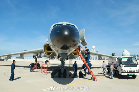 Trung Quốc ngang nhiên đưa oanh tạc cơ H-6J tới đảo Phú Lâm? - Ảnh 1. Trung Quốc ngang nhiên đưa oanh tạc cơ H-6J tới đảo Phú Lâm? - Ảnh 1.