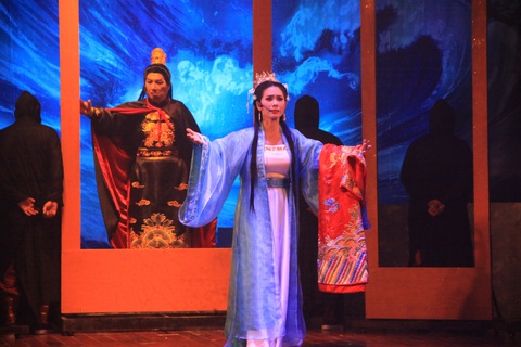 Sân khấu cải lương kể chuyện công chúa nhà Đinh - Ảnh 1. Sân khấu cải lương kể chuyện công chúa nhà Đinh - Ảnh 1.