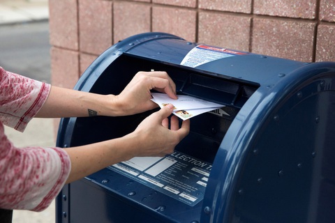 USPS cảnh báo phiếu bầu tổng thống có thể bị gửi chậm tại 46 bang - Ảnh 1. USPS cảnh báo phiếu bầu tổng thống có thể bị gửi chậm tại 46 bang - Ảnh 1.