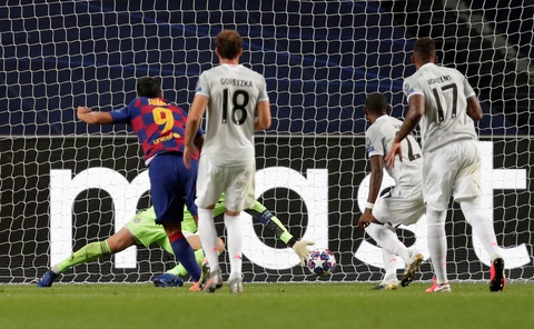 Messi lại vuốt mặt và những khoảnh khắc ấn tượng trận Bayern vùi dập Barca - Ảnh 8. Messi lại vuốt mặt và những khoảnh khắc ấn tượng trận Bayern vùi dập Barca - Ảnh 8.