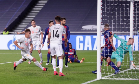 Messi lại vuốt mặt và những khoảnh khắc ấn tượng trận Bayern vùi dập Barca - Ảnh 9. Messi lại vuốt mặt và những khoảnh khắc ấn tượng trận Bayern vùi dập Barca - Ảnh 9.