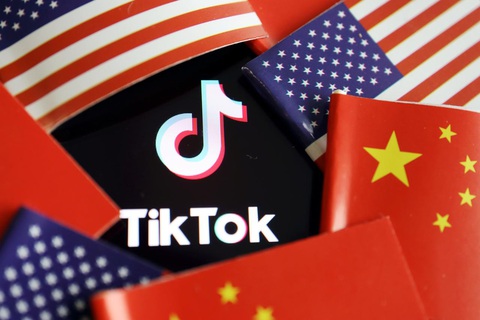 Ông Trump yêu cầu ByteDance thoái vốn TikTok trong 90 ngày - Ảnh 1. Ông Trump yêu cầu ByteDance thoái vốn TikTok trong 90 ngày - Ảnh 1.