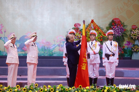 Thủ tướng: Công an cần tiếp tục trọng dân, gần dân, hiểu dân, học dân - Ảnh 1. Thủ tướng: Công an cần tiếp tục trọng dân, gần dân, hiểu dân, học dân - Ảnh 1.