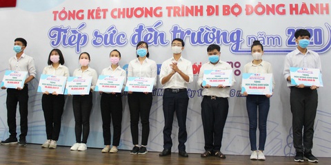 Gần 7 tỉ bước chân đồng hành ‘Tiếp sức đến trường’ - Ảnh 10. Gần 7 tỉ bước chân đồng hành ‘Tiếp sức đến trường’ - Ảnh 10.