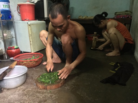 Hẻm Sài Gòn - Những đời người - Kỳ cuối: Hẻm nhập cư bên bờ sông - Ảnh 1. Hẻm Sài Gòn - Những đời người - Kỳ cuối: Hẻm nhập cư bên bờ sông - Ảnh 1.