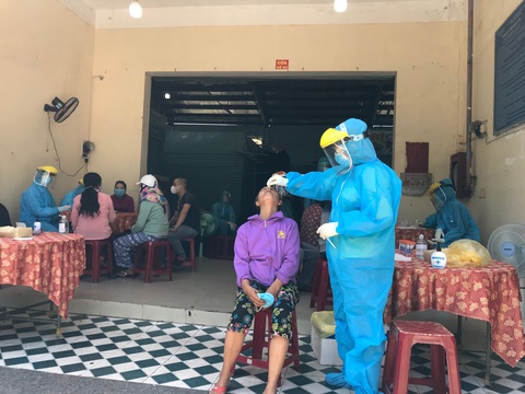 Hơn 1.300 người làm việc ở Trung tâm hành chính TP Đà Nẵng âm tính với COVID-19 - Ảnh 1. Hơn 1.300 người làm việc ở Trung tâm hành chính TP Đà Nẵng âm tính với COVID-19 - Ảnh 1.