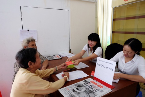 Đóng BHXH sao để được chăm sóc sức khỏe, lãnh lương hưu khi về già? - Ảnh 1. Đóng BHXH sao để được chăm sóc sức khỏe, lãnh lương hưu khi về già? - Ảnh 1.