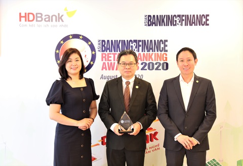HDBank nhận giải ‘Ngân hàng bán lẻ nội địa tốt nhất 2020’ - Ảnh 1. HDBank nhận giải ‘Ngân hàng bán lẻ nội địa tốt nhất 2020’ - Ảnh 1.