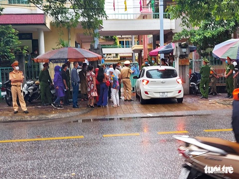 Đường Nhuệ hầu tòa vụ đánh người tại trụ sở công an - Ảnh 1. Đường Nhuệ hầu tòa vụ đánh người tại trụ sở công an - Ảnh 1.