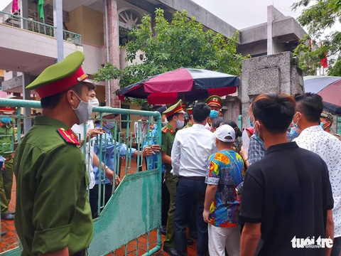Đường Nhuệ hầu tòa vụ đánh người tại trụ sở công an - Ảnh 3. Đường Nhuệ hầu tòa vụ đánh người tại trụ sở công an - Ảnh 3.