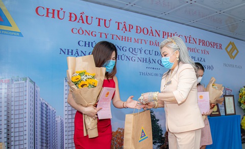 Cư dân Prosper Plaza vui mừng trong ngày nhận giấy chứng nhận sở hữu căn hộ - Ảnh 4. Cư dân Prosper Plaza vui mừng trong ngày nhận giấy chứng nhận sở hữu căn hộ - Ảnh 4.