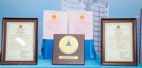Cư dân Prosper Plaza vui mừng trong ngày nhận giấy chứng nhận sở hữu căn hộ - Ảnh 5. Cư dân Prosper Plaza vui mừng trong ngày nhận giấy chứng nhận sở hữu căn hộ - Ảnh 5.