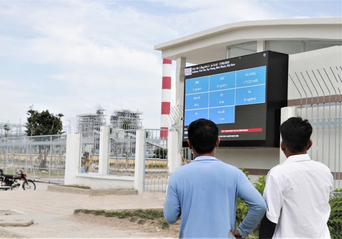 Nhà máy Vĩnh Tân 2 hoàn tất lắp bảng điện tử thông số môi trường - Ảnh 1. Nhà máy Vĩnh Tân 2 hoàn tất lắp bảng điện tử thông số môi trường - Ảnh 1.