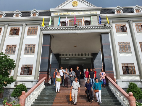 29 sinh viên kiện Đại học Tân Tạo đòi trả hồ sơ gốc - Ảnh 1. 29 sinh viên kiện Đại học Tân Tạo đòi trả hồ sơ gốc - Ảnh 1.