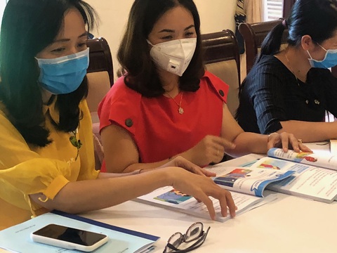 Thẩm định sách giáo khoa lớp 2: Khẩn trương, cẩn trọng - Ảnh 1. Thẩm định sách giáo khoa lớp 2: Khẩn trương, cẩn trọng - Ảnh 1.