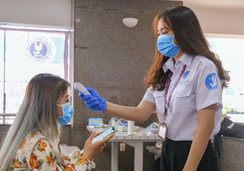 Nhiều sinh viên mắc kẹt ở vùng dịch - Ảnh 1. Nhiều sinh viên mắc kẹt ở vùng dịch - Ảnh 1.