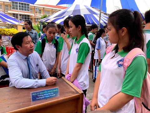 Điểm chuẩn Trường đại học Y Dược TP.HCM: 19,1 - 27,55 điểm - Ảnh 1. Điểm chuẩn Trường đại học Y Dược TP.HCM: 19,1 - 27,55 điểm - Ảnh 1.