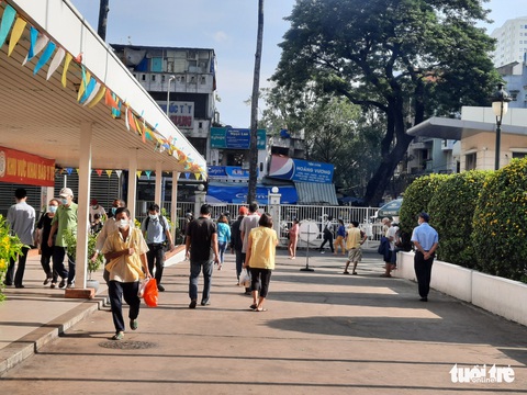 Bộ yêu cầu giảm tối đa người nhà chăm sóc bệnh nhân tại các bệnh viện - Ảnh 1. Bộ yêu cầu giảm tối đa người nhà chăm sóc bệnh nhân tại các bệnh viện - Ảnh 1.