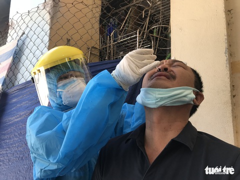 Đà Nẵng lấy mẫu xét nghiệm virus corona ở tất cả các chợ - Ảnh 1. Đà Nẵng lấy mẫu xét nghiệm virus corona ở tất cả các chợ - Ảnh 1.