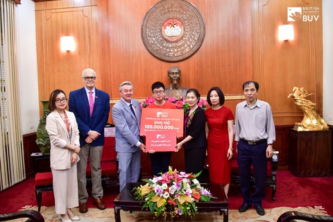 BUV dành suất học bổng trị giá 1 tỉ đồng cho học sinh có hoàn cảnh khó khăn - Ảnh 2. BUV dành suất học bổng trị giá 1 tỉ đồng cho học sinh có hoàn cảnh khó khăn - Ảnh 2.