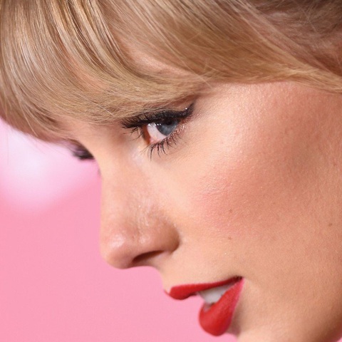Taylor Swift lại ‘gây bão’ công kích Tổng thống Trump - Ảnh 1. Taylor Swift lại ‘gây bão’ công kích Tổng thống Trump - Ảnh 1.