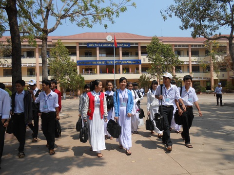 Bình Phước: 9.815 thí sinh đăng ký dự thi tốt nghiệp THPT năm 2020 - Ảnh 1. Bình Phước: 9.815 thí sinh đăng ký dự thi tốt nghiệp THPT năm 2020 - Ảnh 1.