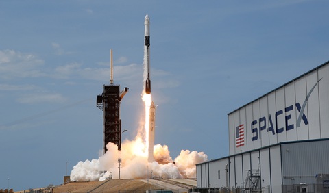 Tàu con thoi Crew Dragon của SpaceX rời ISS về Trái đất - Ảnh 3. Tàu con thoi Crew Dragon của SpaceX rời ISS về Trái đất - Ảnh 3.