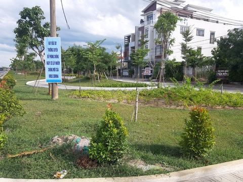 Quảng Nam phong tỏa tạm thời nhiều khu dân cư có nguy cơ lây nhiễm COVID-19 - Ảnh 1. Quảng Nam phong tỏa tạm thời nhiều khu dân cư có nguy cơ lây nhiễm COVID-19 - Ảnh 1.