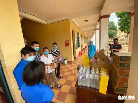 Cách ly xã hội, phong tỏa nhiều tuyến phố tại TP Buôn Ma Thuột - Ảnh 2. Cách ly xã hội, phong tỏa nhiều tuyến phố tại TP Buôn Ma Thuột - Ảnh 2.