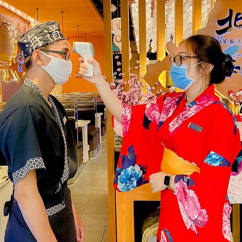 Nhà hàng Sushi Hokkaido Sachi không liên quan bệnh nhân COVID-19 - Ảnh 1. Nhà hàng Sushi Hokkaido Sachi không liên quan bệnh nhân COVID-19 - Ảnh 1.