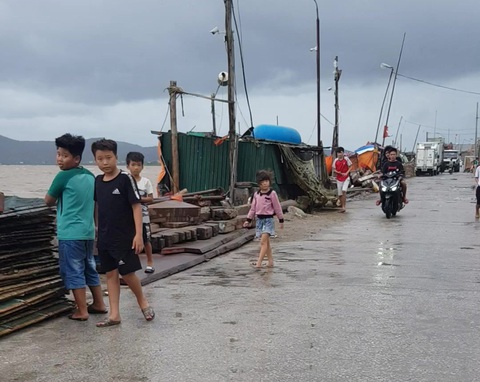 Bão số 2 thành áp thấp nhiệt đới đi vào Thanh Hóa, cảnh giác lũ quét, lũ ống - Ảnh 2. Bão số 2 thành áp thấp nhiệt đới đi vào Thanh Hóa, cảnh giác lũ quét, lũ ống - Ảnh 2.