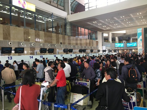 Chuẩn bị về nhà ăn Tết, lo gì xách nặng - Ảnh 1. Chuẩn bị về nhà ăn Tết, lo gì xách nặng - Ảnh 1.